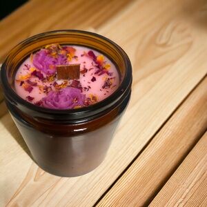 Mothers Day 🌹 Spearmint Rose 8 Oz Soy Candle with three Free wax melts